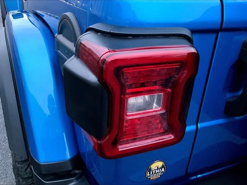 Used 2025 Jeep Wrangler Unlimited Rubicon image 32