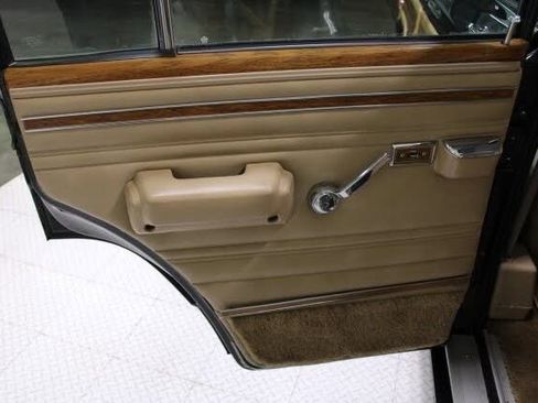 Used 1991 Jeep Grand Wagoneer image 57
