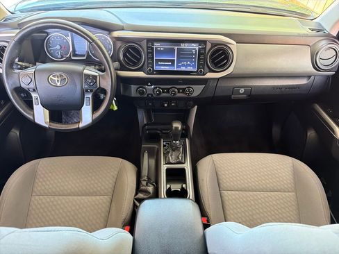 Used 2020 Toyota Tacoma SR5 AWD/4WD image 21
