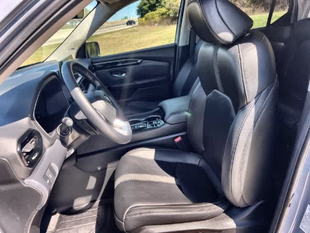 Certified 2025 Honda Pilot Touring image 11