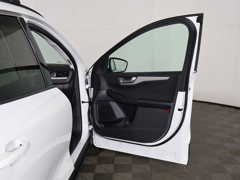 Used 2022 Ford Escape SEL w/ Technology Package image 18