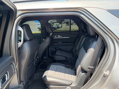 Used 2026 Ford Explorer ST-Line AWD/4WD image 24