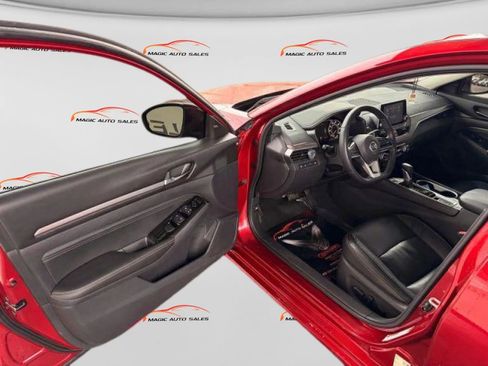 Used 2020 Nissan Altima 2.5 SL FWD image 12