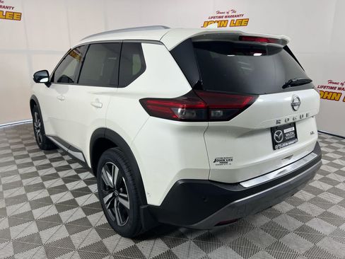 Used 2023 Nissan Rogue SL w/ SL Premium Package FWD image 3