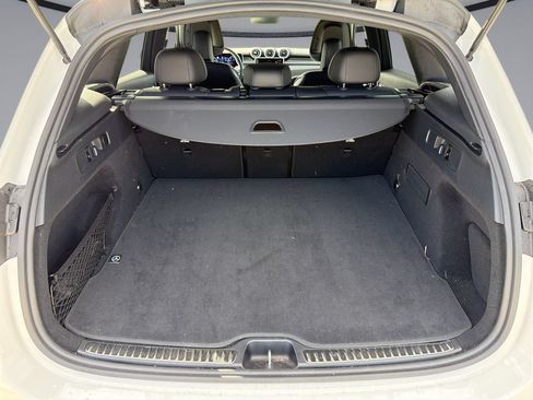 Used 2025 Mercedes-Benz GLC 300 image 13
