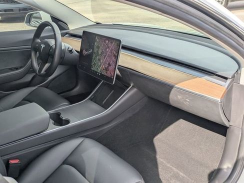 Used 2018 Tesla Model 3 AWD/4WD image 30