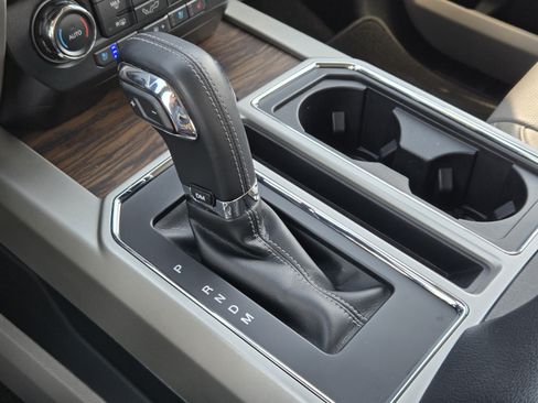 Used 2018 Ford F150 Lariat RWD image 17