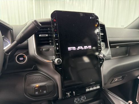 New 2026 RAM 2500 Laramie AWD/4WD image 17