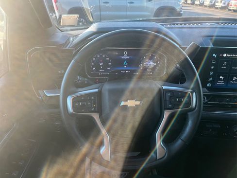 Used 2025 Chevrolet Silverado 1500 LT image 14