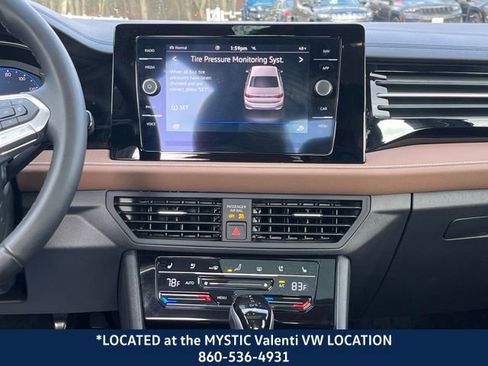 Certified 2025 Volkswagen Jetta SEL image 15