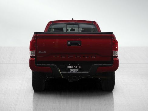 Used 2017 Toyota Tacoma SR w/ SR Convenience Package image 4