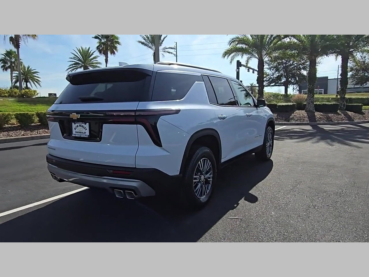 New 2026 Chevrolet Traverse LT w/ Enhanced Driving Package FWD image 22