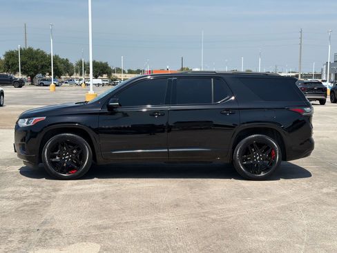 Certified 2020 Chevrolet Traverse Premier w/ Redline Edition FWD image 2