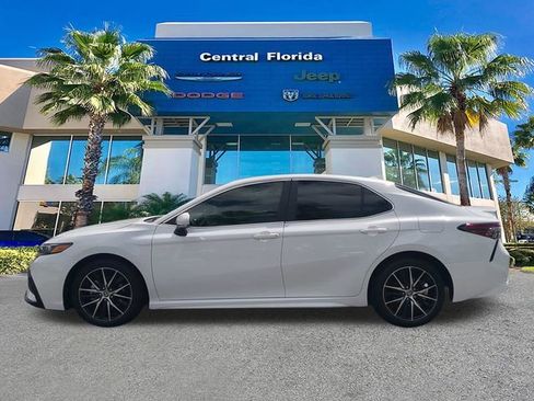 Used 2024 Toyota Camry SE w/ Convenience Package FWD image 8