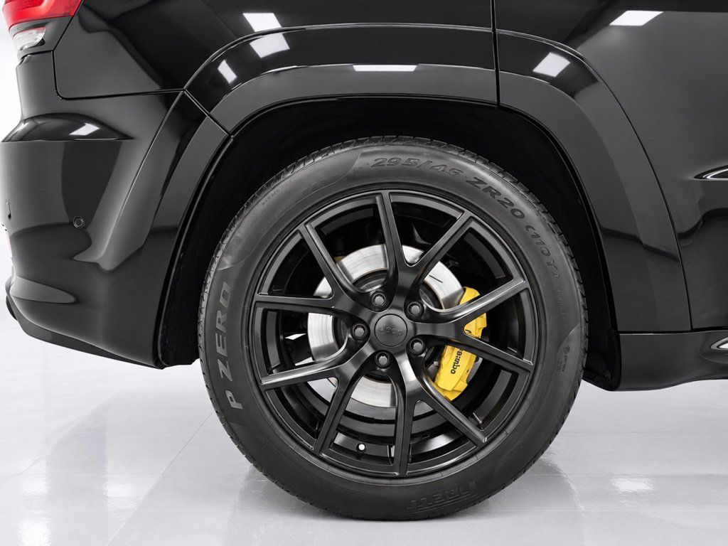Used 2018 Jeep Grand Cherokee Trackhawk AWD/4WD image 13