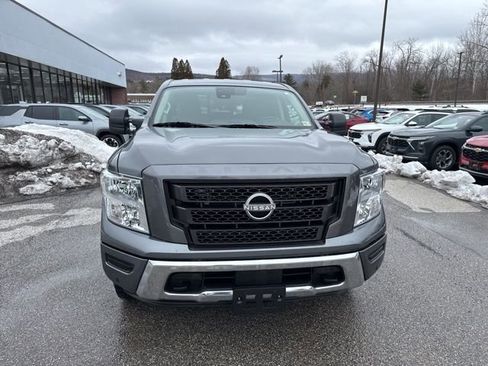 Used 2024 Nissan Titan SV w/ SV Convenience Package image 7