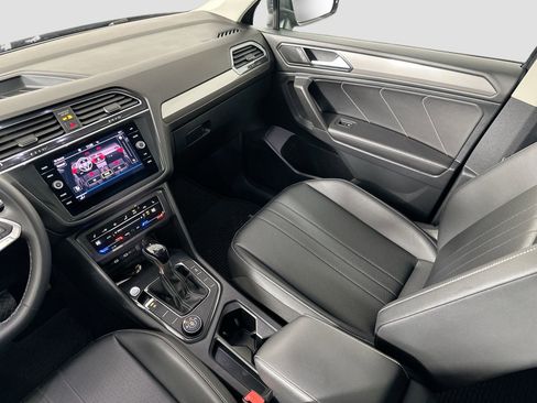 Certified 2022 Volkswagen Tiguan SE image 22