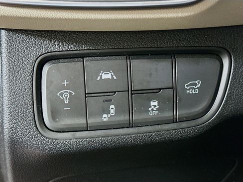 Used 2019 Hyundai Santa Fe Limited FWD image 17