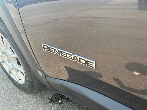 Used 2020 Jeep Renegade Latitude FWD image 46