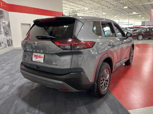 Used 2023 Nissan Rogue S AWD/4WD image 3