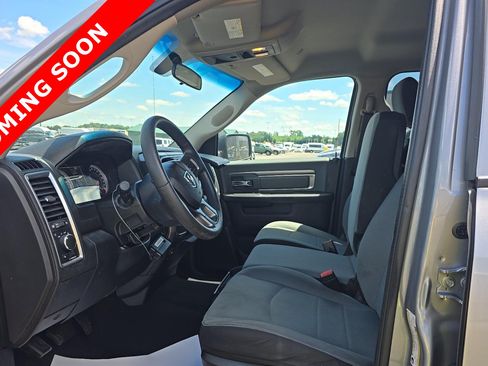 Used 2022 RAM 1500 Classic SLT RWD image 4