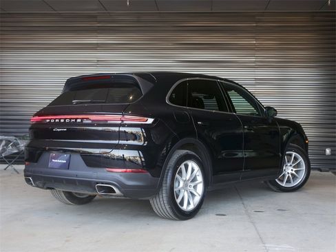 Certified 2024 Porsche Cayenne image 7