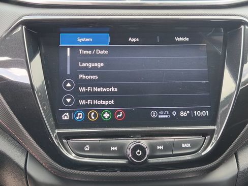Used 2022 Chevrolet TrailBlazer RS w/ Technology Package FWD image 18