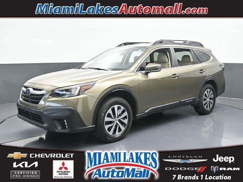 Used 2021 Subaru Outback Premium image 1