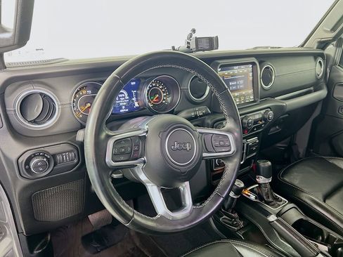 Used 2022 Jeep Gladiator Overland w/ Popular Equipment Package image 9