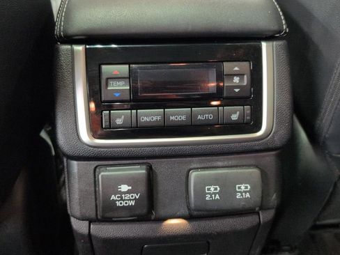 Used 2022 Subaru Ascent Touring AWD/4WD image 21