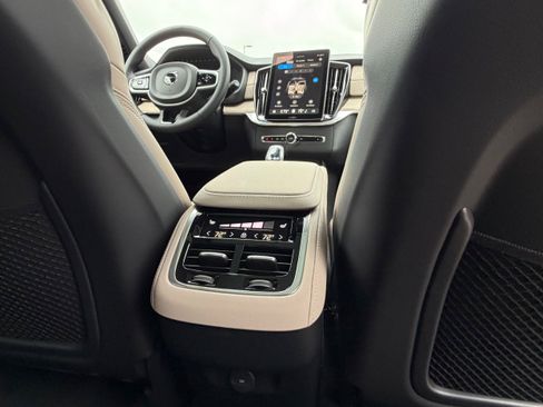 New 2026 Volvo XC90 B5 Ultra AWD/4WD image 11