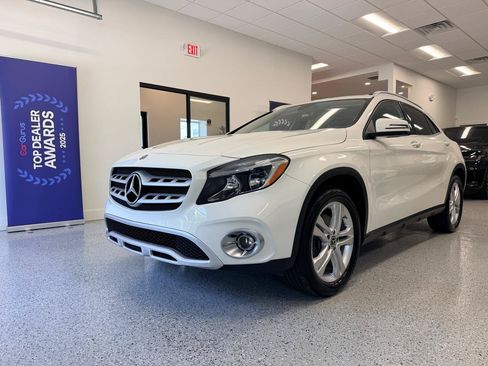 Used 2018 Mercedes-Benz GLA 250 4MATIC image 4