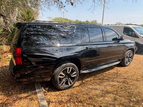 Used 2019 Chevrolet Suburban Premier image 3