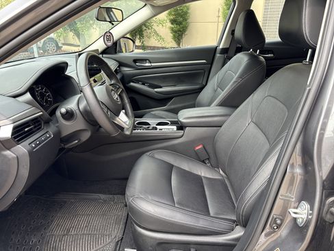Used 2025 Nissan Altima 2.5 SL AWD/4WD image 16