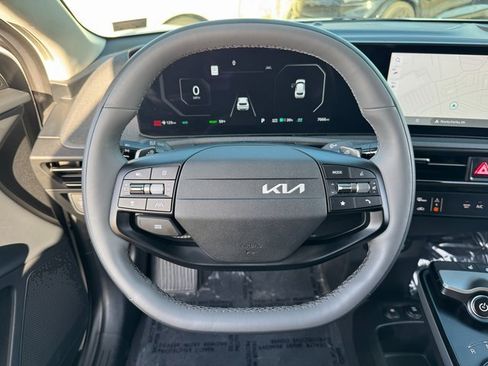 Used 2025 Kia EV6 Light image 22