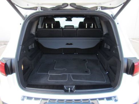 Used 2022 Mercedes-Benz EQB 300 4MATIC w/ Exclusive Package image 23