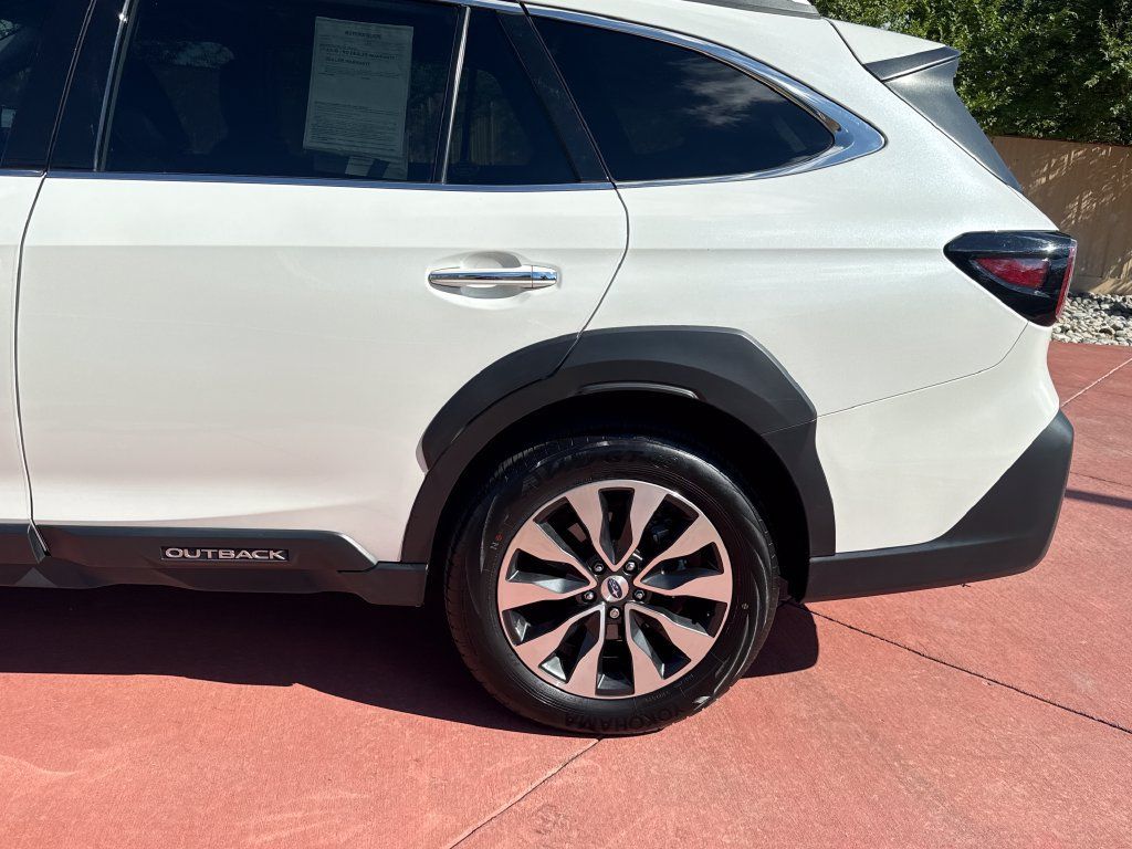 Used 2025 Subaru Outback Touring XT AWD/4WD image 34