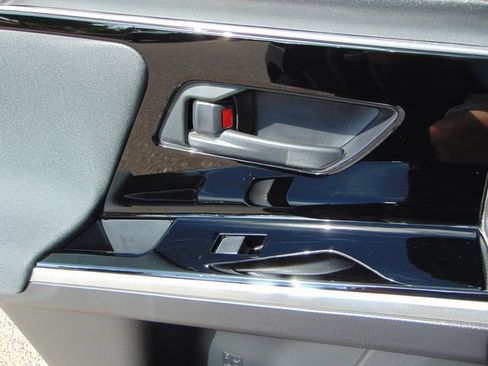 Certified 2023 Subaru Solterra AWD image 23