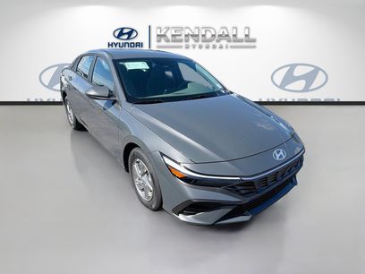 New 2026 Hyundai Elantra SE