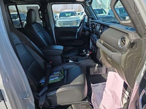 Used 2023 Jeep Wrangler Unlimited Sahara w/ Cold Weather Group image 13