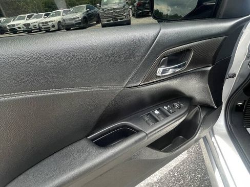 Used 2017 Honda Accord Sport image 14
