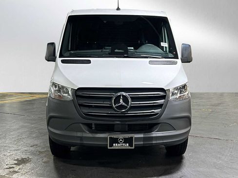 Used 2025 Mercedes-Benz Sprinter 2500 image 8