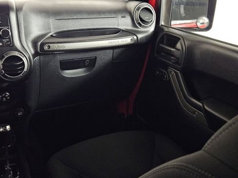 Used 2016 Jeep Wrangler Unlimited Sport w/ Quick Order Package 24S image 13