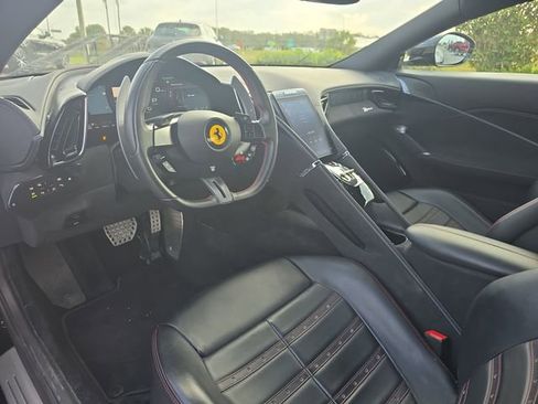 Used 2021 Ferrari Roma image 14