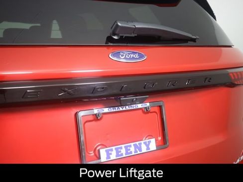 Used 2025 Ford Explorer ST-Line w/ Premium Package AWD/4WD image 31