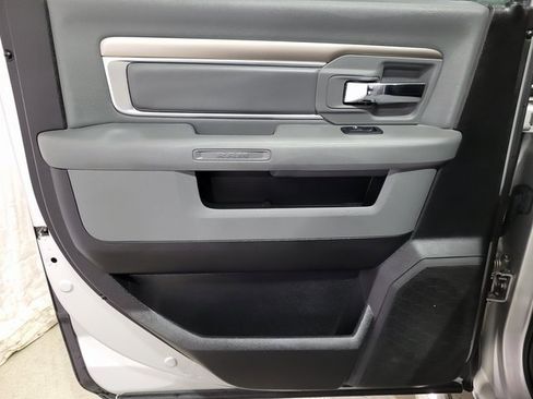 Used 2018 RAM 1500 Classic SLT image 44