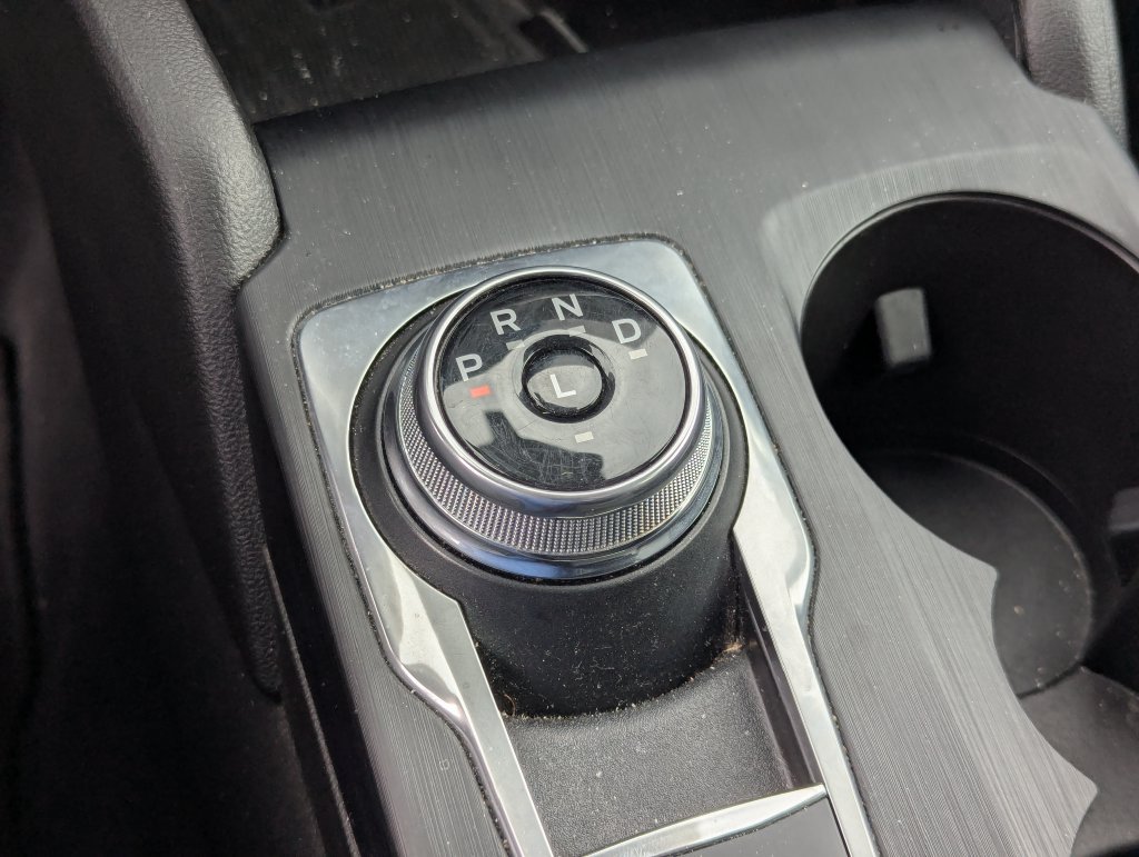 Used 2025 Ford Escape Platinum AWD/4WD image 18