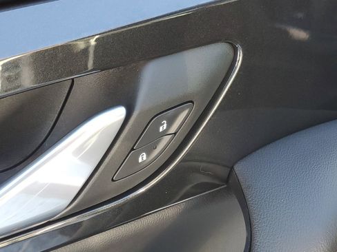 Used 2022 Chevrolet Blazer RS image 9