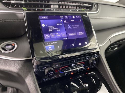 New 2025 Jeep Grand Cherokee L Altitude image 27