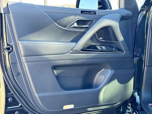 New 2026 Lexus LX 700h Luxury image 12